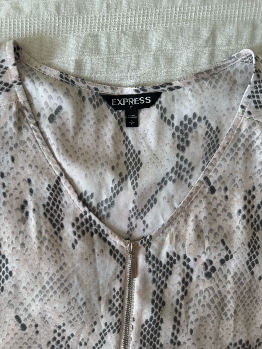 Express Snake Print Zip Front Tunic - White, Gray, Black